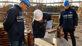 Teramo - Controlli dei Carabinieri nucleo tutela lavoro: su 22 attività nessuna è risultata in regola